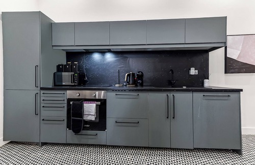 Seven Sisters Haus | Convenient 2BR 2BA / near Tube Station