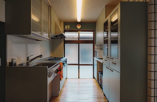 Shimo-yoshida Haus | Convenient and stylish City Pop inspired retreat at the foot of Mt.Fuji!