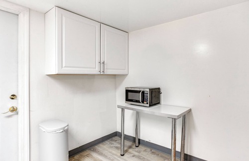 Northeast Yonkers Wohnung | Convenient Apt: 2 Mi to Sprain Ridge Park!