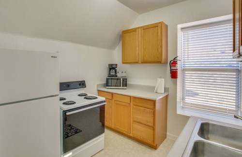 Logan Wohnung | Convenient Logan Apartment - 1 Block to Town!