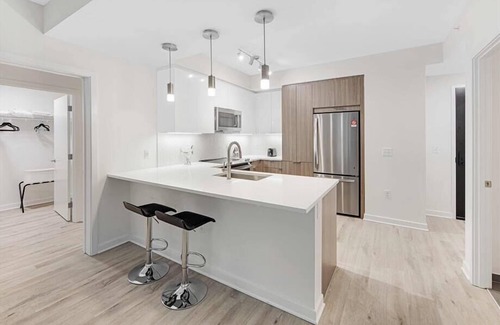 NoMa Hotel | Convenient NoMa Location | Unlimited Travel Options | Near Metro