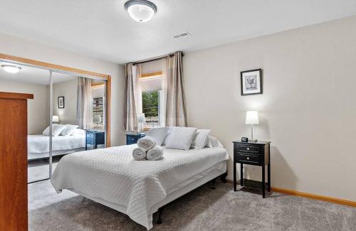 Rapid Valley Haus | Convenient Townhouse - Near Airport