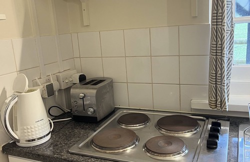 New Forest District Hütte | Einzigartige Selbstversorger-Molkereiumstellung auf einer neuen Waldfarm