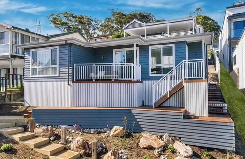 Terrigal Haus | Cooee Cottage. Where coastal charm meets joyful living at Terrigal Beach.