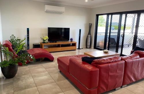 Cooktown Wohnung | Cooktown Harbour View Luxury Apartments