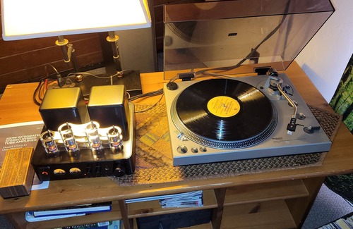 Overgaard Kabine | Cool 'A' frame cabin in the ponderosa pines.