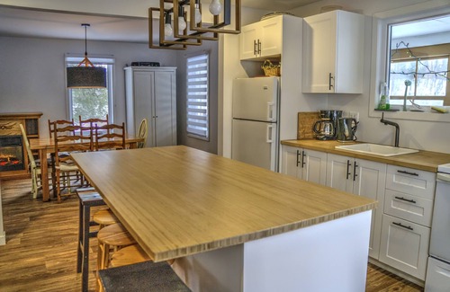 Bolton-Ouest Skihütte | Cool and cosy shack with private lake