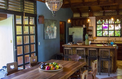 Pan de Azucar Haus | Exquisite Villa im balinesischen Stil mit atemberaubender Aussicht, privatem beheiztem Pool und Garten