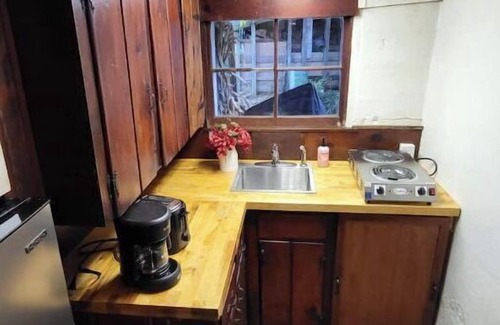 Frederick Sonstige | Cool Smokehouse on historic Manor House grounds!