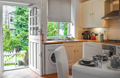 Uppermill Hütte | CoOperative Cottage - UK44502