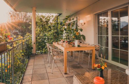 Koblach Wohnung | Coraline -Koblach, 6-10 P, 3 Schlafzimmer, Küche, riesige Terrasse, Parkplatz, WiFi, Stellplatz Ski