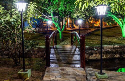 Davidopolis Haus | Cores do Cerrado - Chalés e Suítes