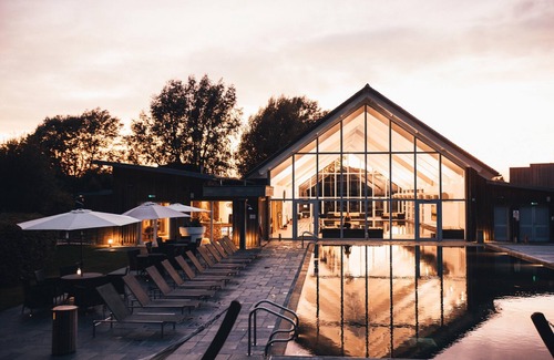 Cirencester Hütte | Cornerstone Cottage | Spa, Privatkoch, Naturschutzgebiet | Ideal zu jeder Jahreszeit