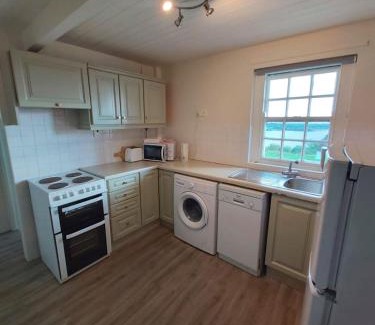 Killinaboy Haus | Corofin Lake Cottages