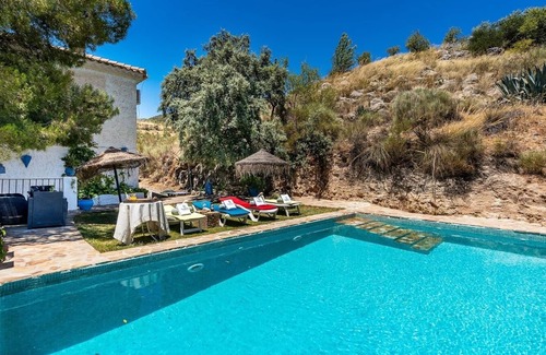 Illora Villa | Cortijo La Alberquilla Íllora by Ruralidays