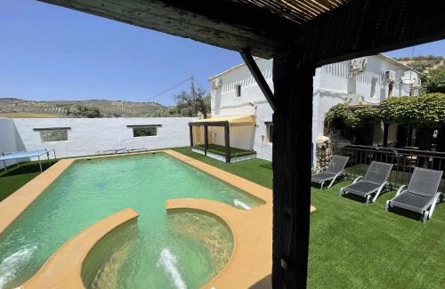 Villanueva Mesia Haus | Cortijo Rural Español Ideal para desconectar!