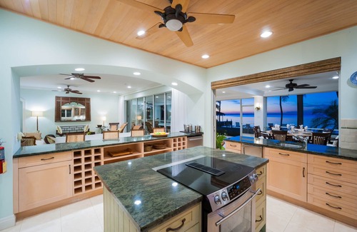 Rum Point Haus | Cos Kai: Harmonische Villa am Sandstrand mit atemberaubendem blauem Blick