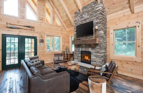 Keene Haus | Coschocton Hills - 2 Luxury Log Cabins - Lake