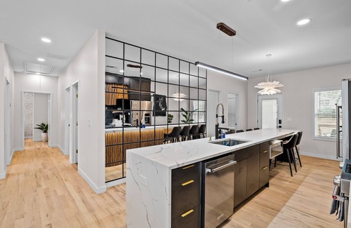 Washington Park Haus | Cosmopolitan of Atlanta - Ultimate European Luxury