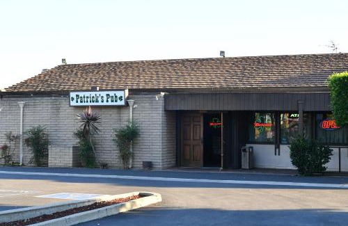 Mesa Verde Hotel | Costa Mesa Inn - Newport Beach Area