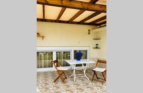 Nikita Wohnung | Cosy 1-bdrm Nikiti apartment short walk to beach