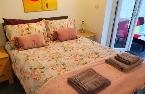 Newark Haus | Cosy 3 bed house near to Newark centre, fast WIFI