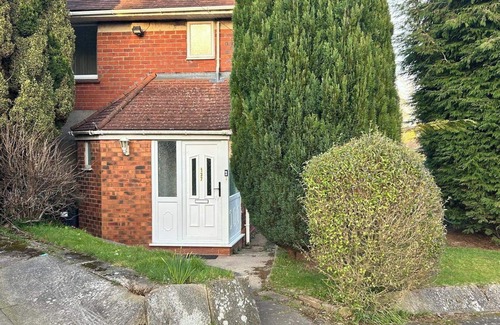 Birmingham Haus | Cosy 3-Bed Retreat - Garden, Parking & Bbq