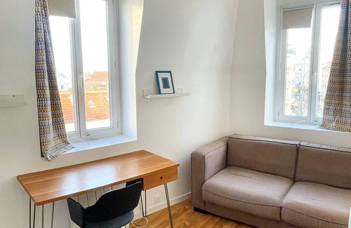 La Garenne-Colombes Wohnung | Cosy and bright 3-room flat close to La Défense and Paris