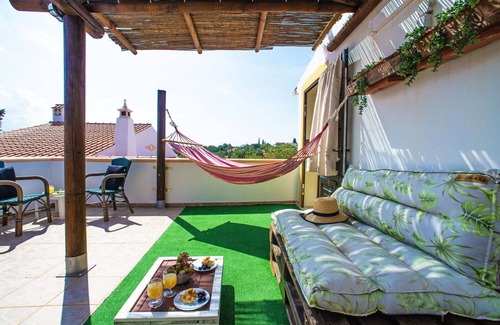 Mem Moniz Haus | Wohnung in einem Ferienhaus mit W-LAN, Klimaanlage, Pool, TV, Terrasse, Panoramablick, Parkplatz
