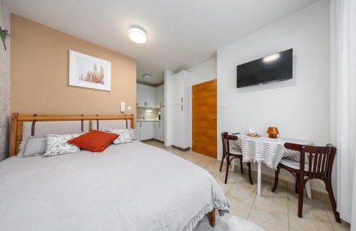 Trnava Wohnung | Cosy Apartment, Near Downtown, Self Check-in