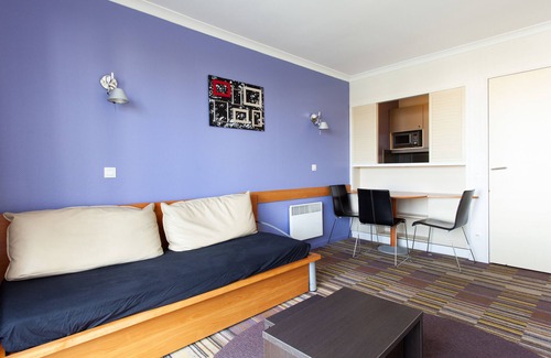 Combat Wohnung | Cosy Apt With Balcony Near Buttes Chaumont