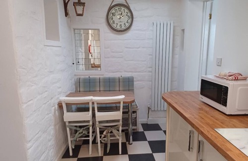 Bridport Hütte | Cosy Coastal Cottage close to Beach - pet-friendly