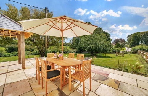 Cheselbourne Haus | Cosy Cottage