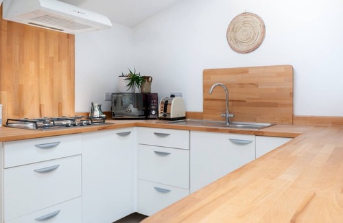 Stanton Saint John Haus | Cosy Countryside Cabin I Pass The Keys