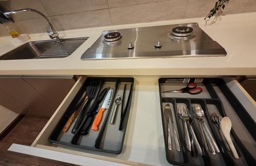 Lumut Wohnung | Cosy Designer's Home By The Mountain