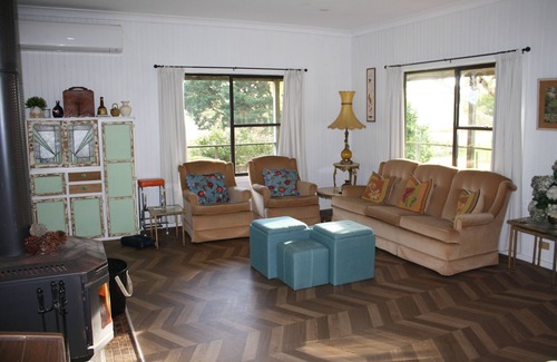 Foster Sonstige | Cosy farmhouse amongst rolling hills only 30 minutes to beach and Wilsons' Prom
