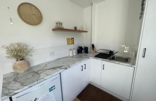 Geilston Bay Haus | Cosy Getaway for 2