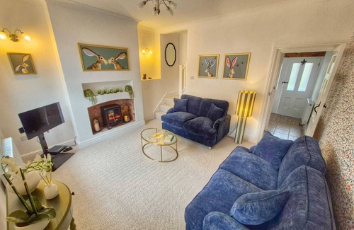 Little Hayfield Haus | Cosy home in New Mills, High Peak, great for walkers & dog friendly too!