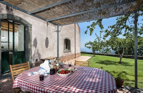 Giarre Hütte | Gemütliches Haus mit rustikalem Charme, großem Garten und herrlichem Blick auf den Ätna und d...