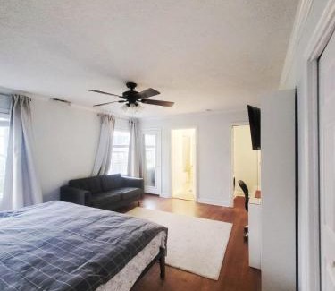 Riverside Terrace Wohnung | Cosy room and paradise garden