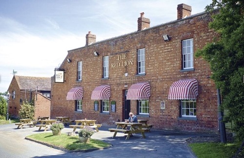 Gloucester Kabine | Gemütliche Hirtenhütte mit Fußbodenheizung. Zwei ausgezeichnete Pubs in der Nähe