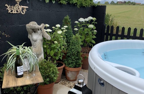 Gloucester Kabine | Gemütliche Hirtenhütte mit Fußbodenheizung. Zwei ausgezeichnete Pubs in der Nähe