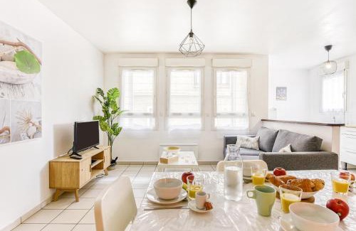Saint-Cyr-l'Ecole Wohnung | Cosy T2 à 100m de la Gare, parking gratuit, WiFi Fibre pour 4 personnes