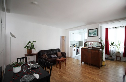 Aulnay-sous-Bois Villa | Cosy Villa 2 min RER B- located between Paris and Challes De Gaules Airport