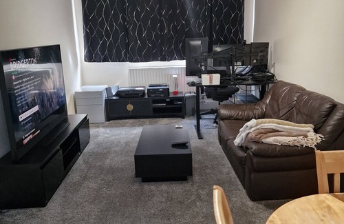 Thundersley Wohnung | Cosy whole apartment with a fully equipped work station.