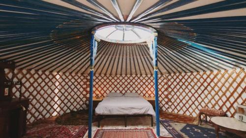 Dunlap Haus | Cosy yurt at a nature retreat in Dunlap CA