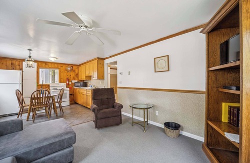 Greenbush Wohnung | Cottage 7 - 1BR Lakefront Retreat | Perfect for Two!