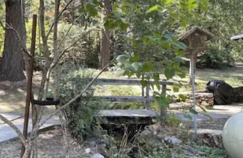 Quincy Haus | Cottage at the bottom of the mountain