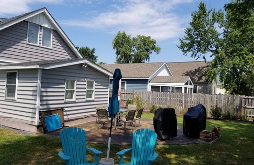 St. Michaels Hütte | Cottage Innenstadt in einer ruhigen Straße