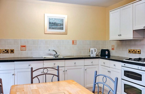 Eaton Mascott Hütte | Hütte in Netley Hall mit Wanderwegen